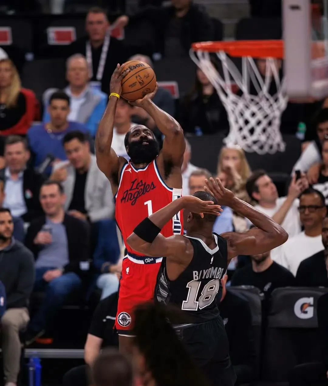 集结日洛杉矶快船队长鼓劲——NBA总决赛节点到来;压力陡增;身体对抗强度拉满(洛杉矶快船最新消息今天) 集结日洛杉矶快船队长鼓劲——NBA总决赛节点到来;压力陡增;身体对抗强度拉满(洛杉矶快船最新消息今天)