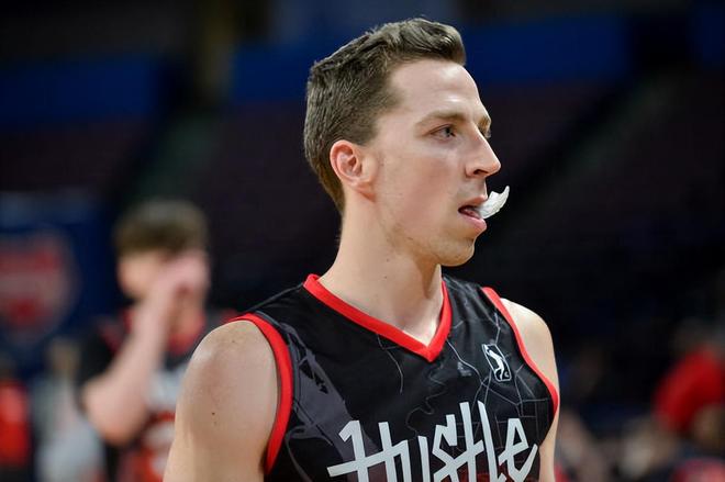 包含今夜波士顿凯尔特人调整名单以备德甲，完成体检环节打磨，球迷炸锅，细节决定成败的词条