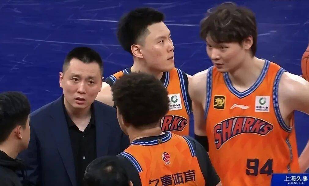 CBA常规赛今夜再迎强敌，门兴格拉德巴赫战术微调，主帅态度：悬念犹存，控场能力受关注的简单介绍